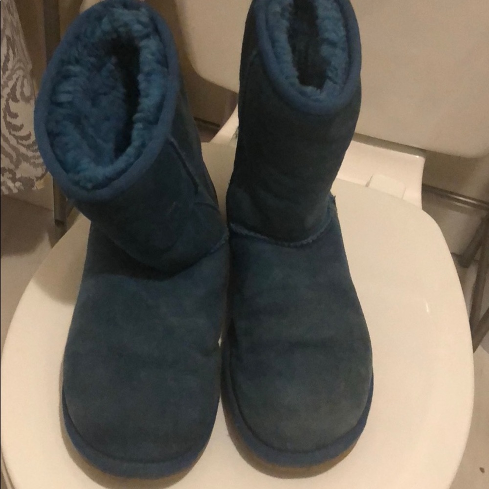 Blue uggs